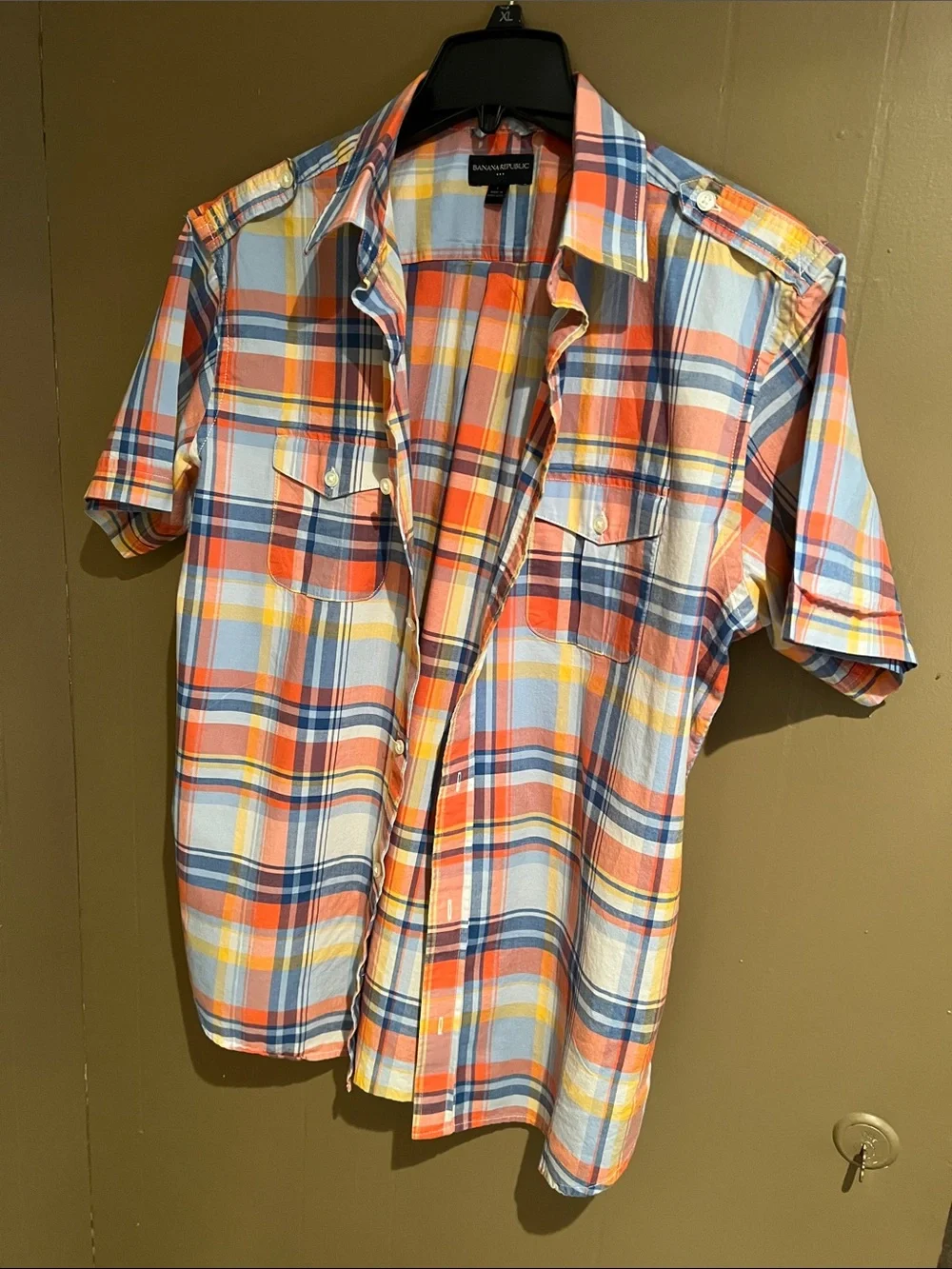 Banana Republic Short-Sleeve Plaid Button-Up Shirt — Orange, Blue & Yellow Sz L